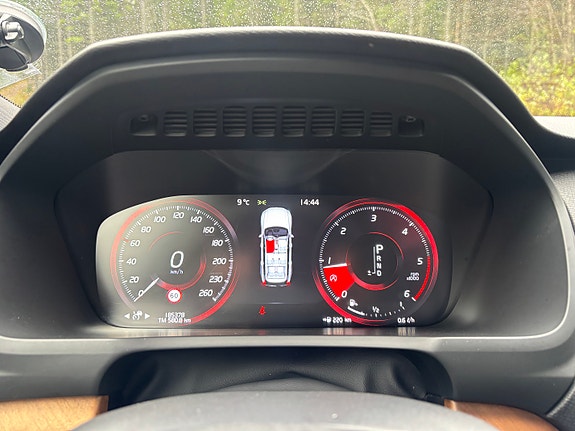 Volvo XC90 14 of 30