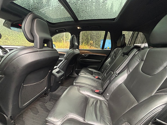 Volvo XC90 28 of 30