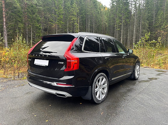 Volvo XC90 6 of 30