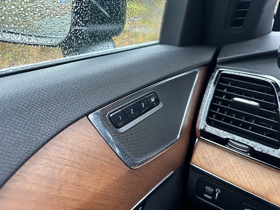 Volvo XC90 25 of 30