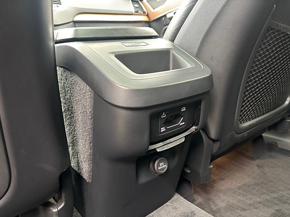 Volvo XC90 29 of 30