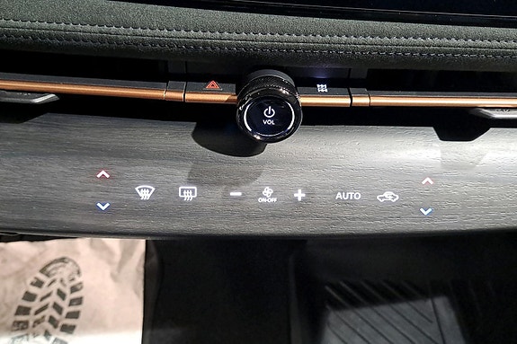 Nissan Ariya 15 of 24
