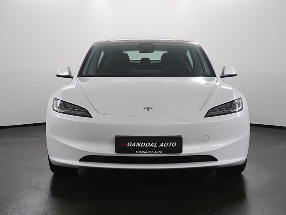 Tesla Model 3 3 of 28