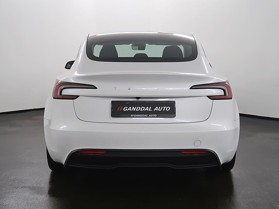 Tesla Model 3 8 of 28