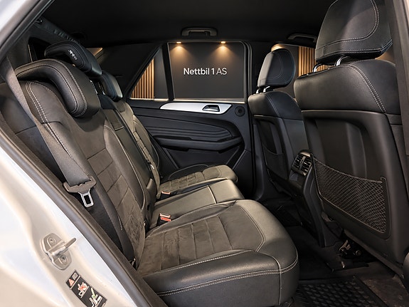 Mercedes-Benz ML250 13 of 13