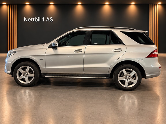 Mercedes-Benz ML250 5 of 13