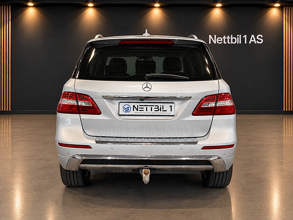 Mercedes-Benz ML250 6 of 13