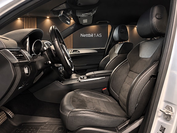Mercedes-Benz ML250 11 of 13