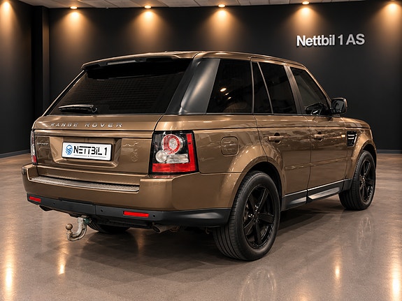 Land Rover Range Rover Sport 7 of 12