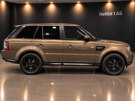 Land Rover Range Rover Sport 8 of 12