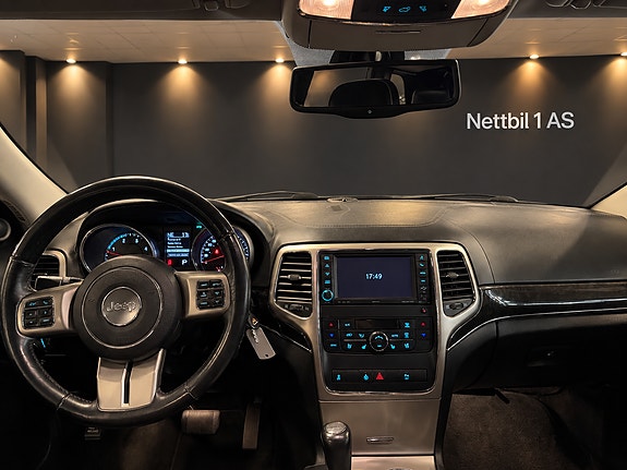 Jeep Grand Cherokee 10 of 11
