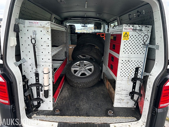 Volkswagen Transporter 15 of 24