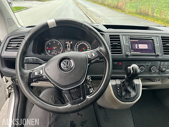 Volkswagen Transporter 10 of 24