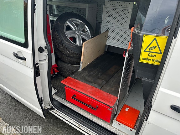Volkswagen Transporter 16 of 24
