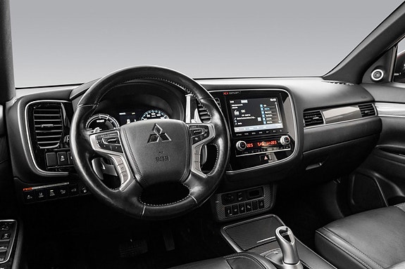 Mitsubishi Outlander 24 of 25