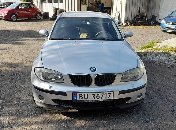 BMW 116i 2 of 6