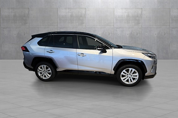 Toyota RAV4 6 of 20