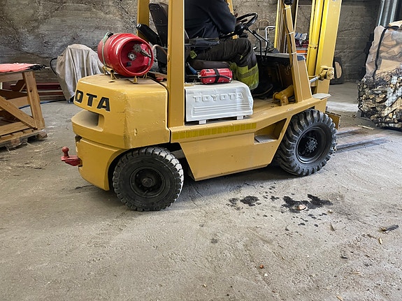Toyota 2 of 9