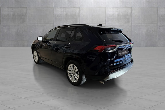 Toyota RAV4 3 of 19