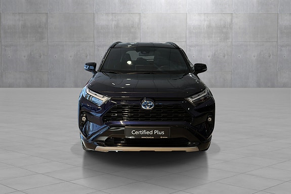 Toyota RAV4 8 of 19