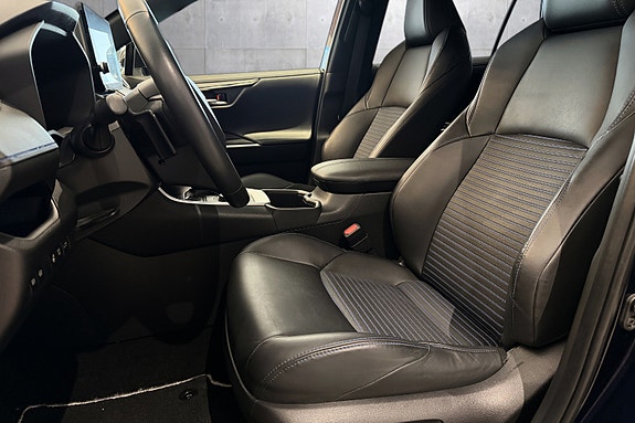 Toyota RAV4 9 of 19
