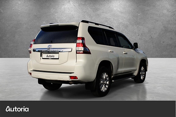 Toyota Land Cruiser 2 of 23