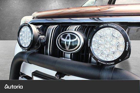Toyota Land Cruiser 22 of 23
