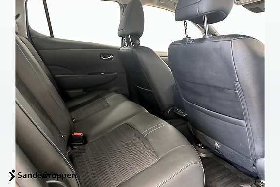 Nissan Leaf 15 of 16
