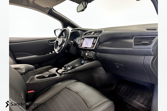 Nissan Leaf 13 of 16