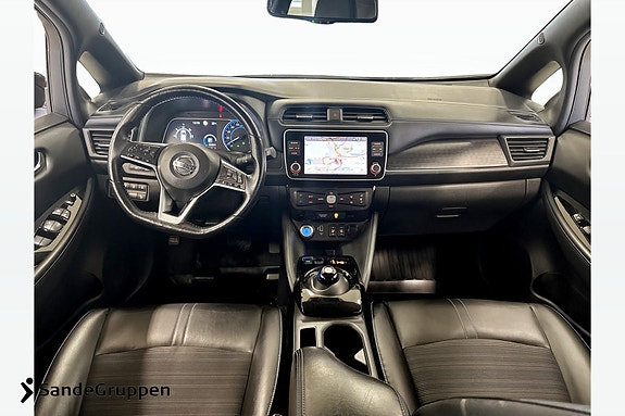 Nissan Leaf 9 of 16