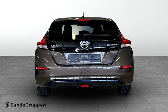 Nissan Leaf 4 of 16