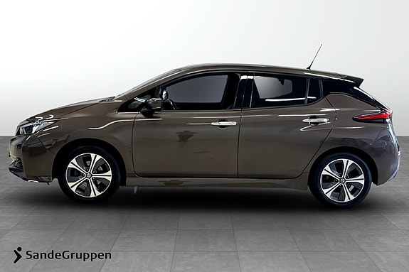 Nissan Leaf 2 of 16
