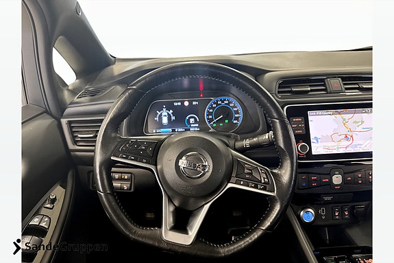 Nissan Leaf 10 of 16