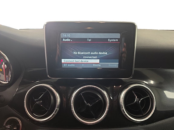 Mercedes-Benz CLA180 10 of 12
