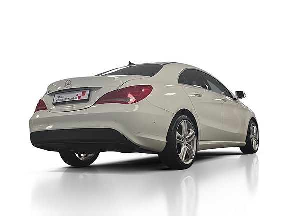 Mercedes-Benz CLA180 3 of 12
