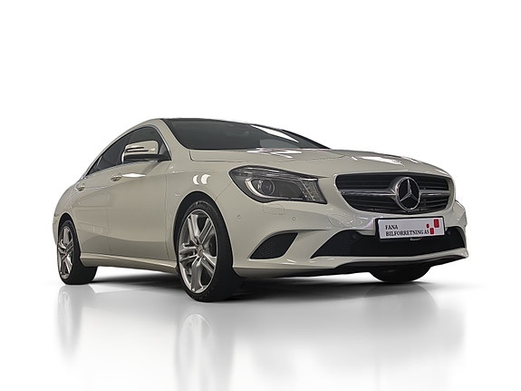 Mercedes-Benz CLA180 4 of 12