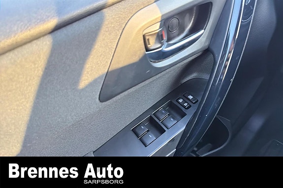 Toyota Auris 22 of 22