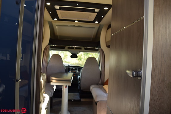 Challenger 348XLB FORD GRAPHITE * Face To Face Sittegruppe * 25 of 29