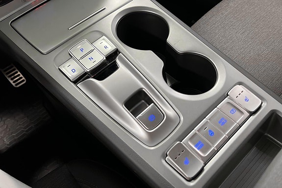 Hyundai Kona 14 of 26