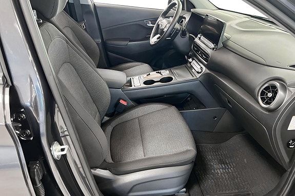 Hyundai Kona 23 of 26