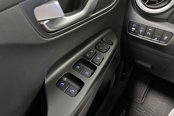 Hyundai Kona 17 of 26