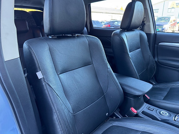 Mitsubishi Outlander 16 of 30