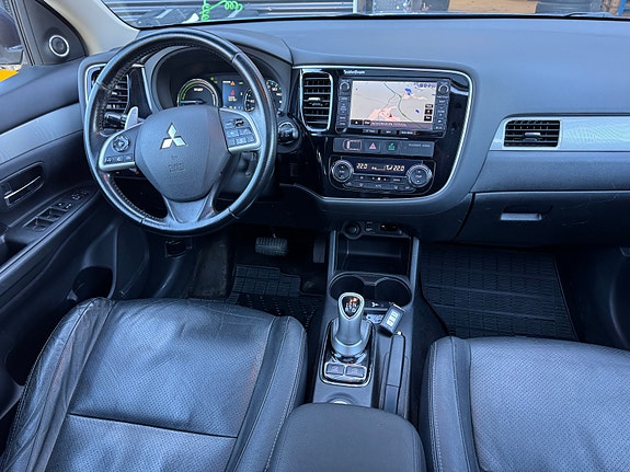 Mitsubishi Outlander 19 of 30