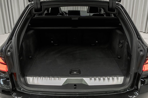 BMW 530e 14 of 30
