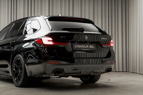BMW 530e 12 of 30