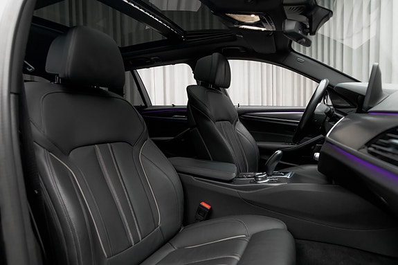 BMW 530e 15 of 30