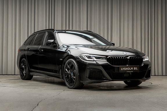 BMW 530e 2 of 30