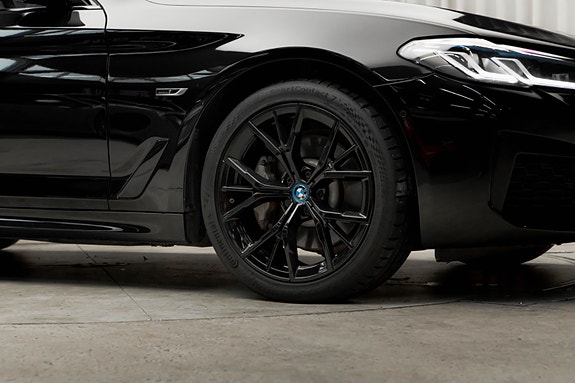 BMW 530e 7 of 30