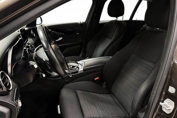 Mercedes-Benz C350 10 of 18