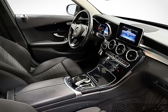 Mercedes-Benz C350 18 of 18